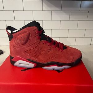 Men’s Jordan Retro 6 Toro Bravo Size 10. New with box. Ships fast.